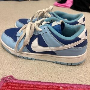 Blue dunks